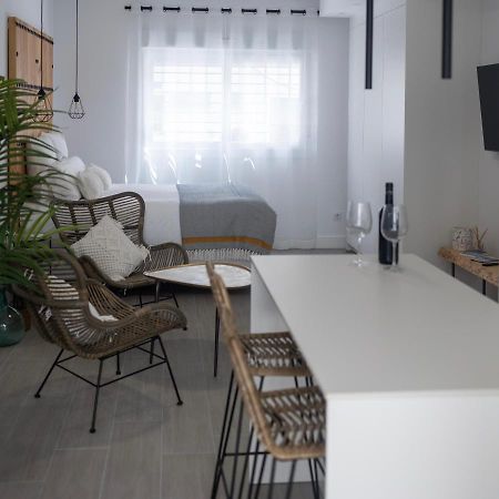 Lovely Suites Tarifa, Estudio A Estrenar En El Centro Y Muy Cerca De La Playa Exterior foto